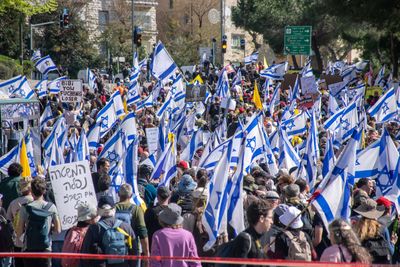 Protesting near Netanyahu's Residence