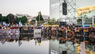 Protesting against Netanyahu and his Criminal Government