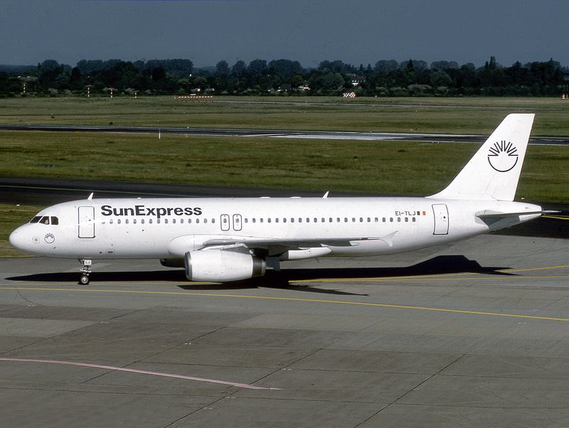 A-320  EI-TLJ