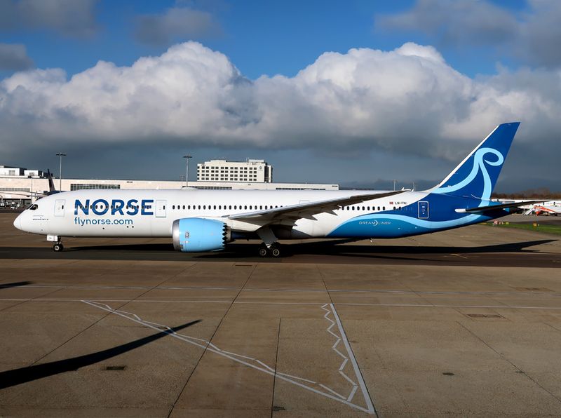 LN-FNI (LGW 30-11-22) FB.jpg