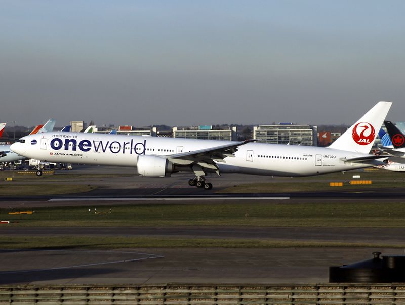 B777-300 JA-732J