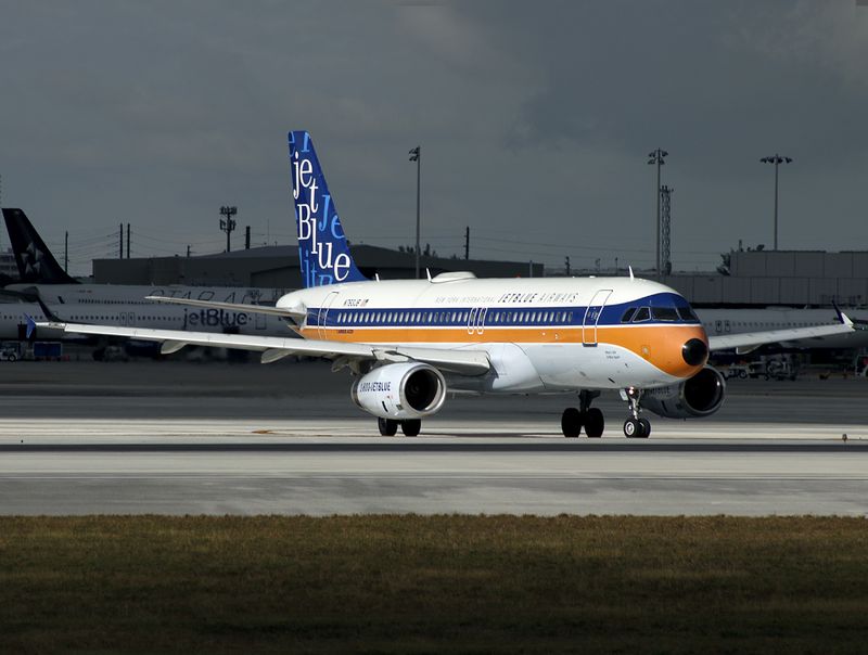 Retro livery dep KFLL