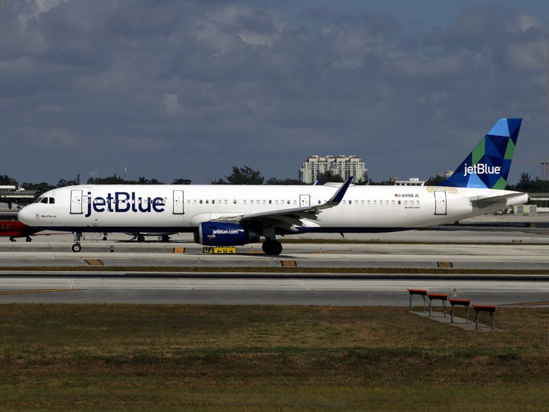 A321 N998JE