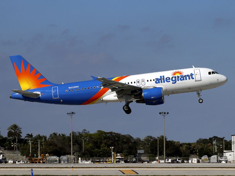 A320-200 N232NV