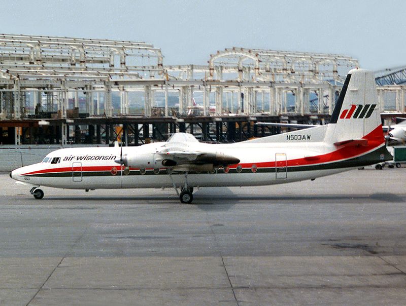 N503AW (ORD 88) FB.jpg