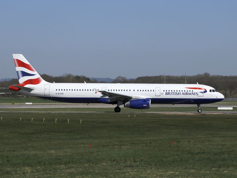G-EUXK (LGW 04-04-23) FB.jpg