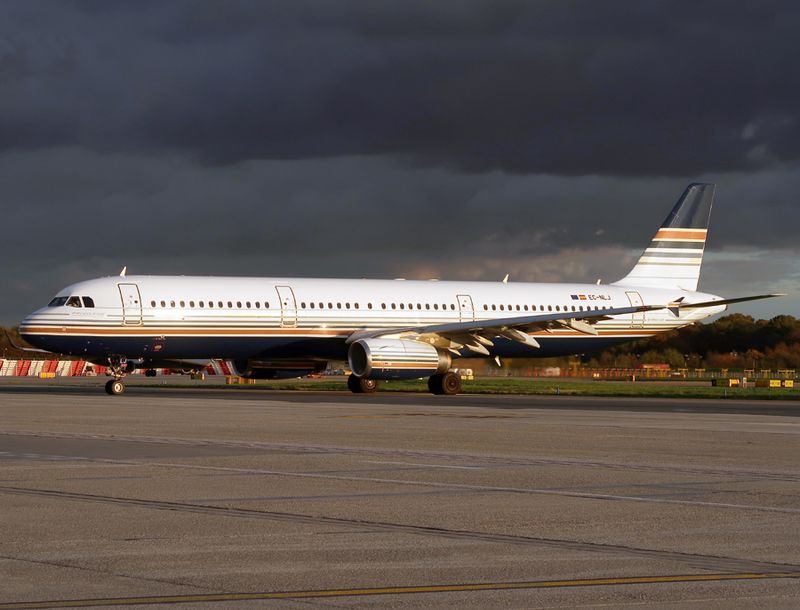 B757-200 EC-NLJ