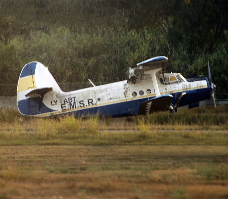 Antonov 2 LY-ABT
