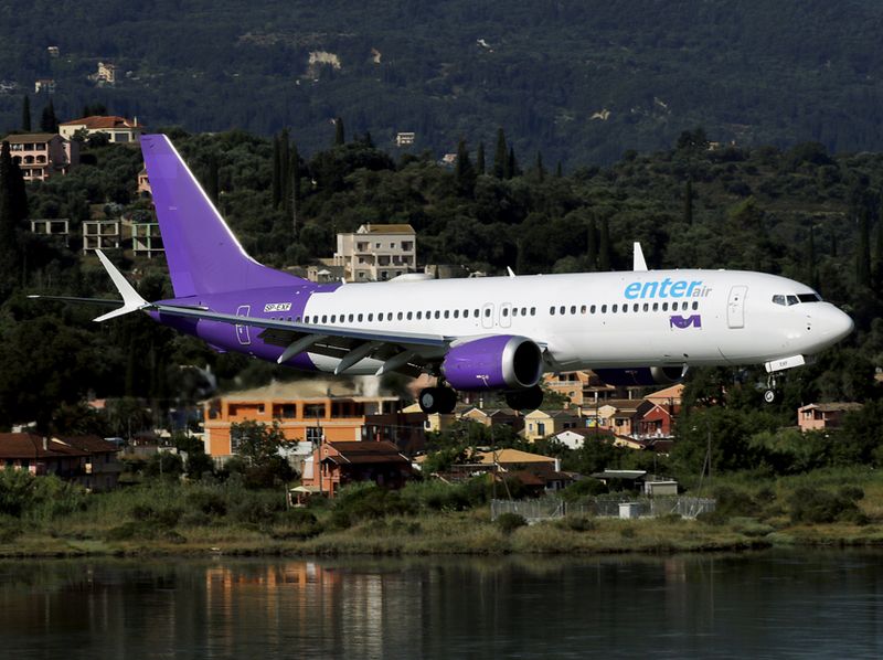 B737-800 SP-EXF