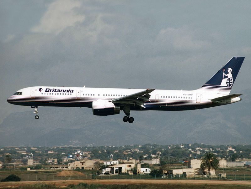 Boeing 757-200 SE-DUO