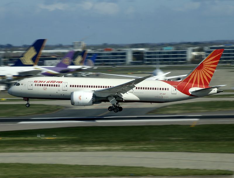 B787-8 VT-ANT