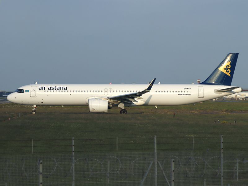 dep 09R AT LHR