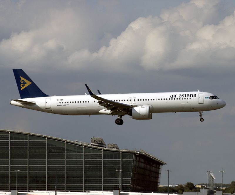 Arrival Heathrow 09R