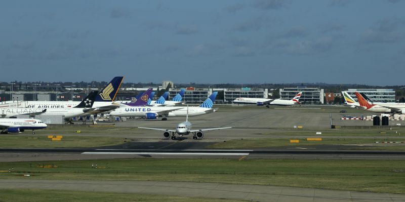 Looking North from the Premier Inn Terminal 4.
Genaral view with a B787-9 arriving.