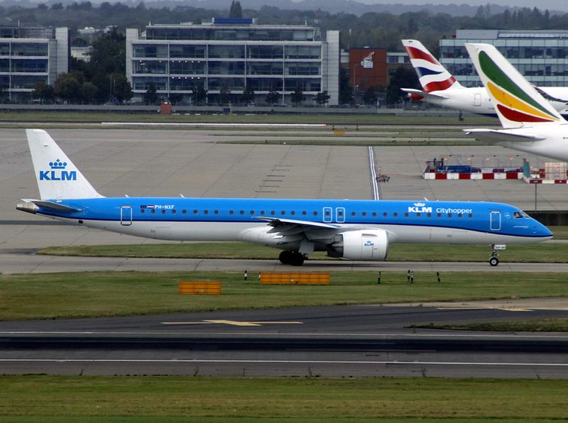 Embraer ERJ E-2 PH-NXF