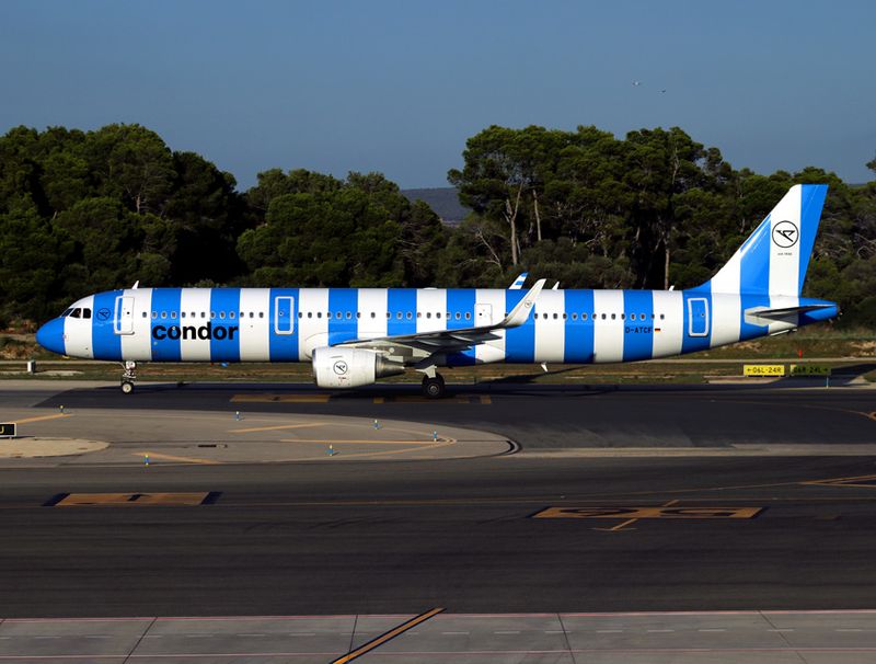Airbus A321-200 D-ATCF