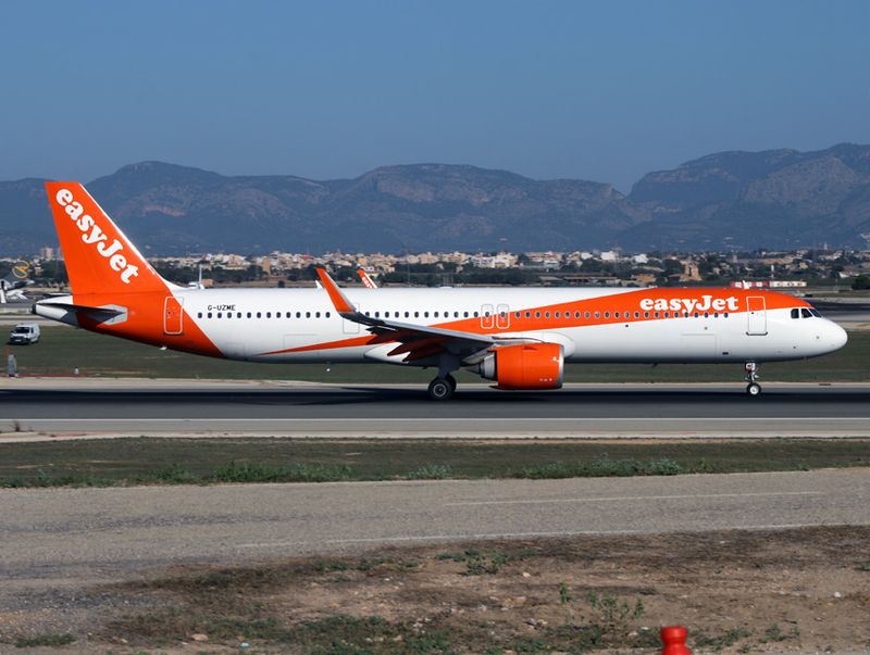 G-UZME (PMI 08-10-23) FB2.jpg