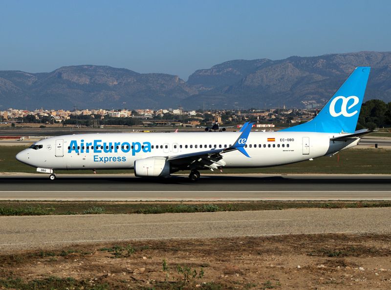 B737-800 EC-OBO