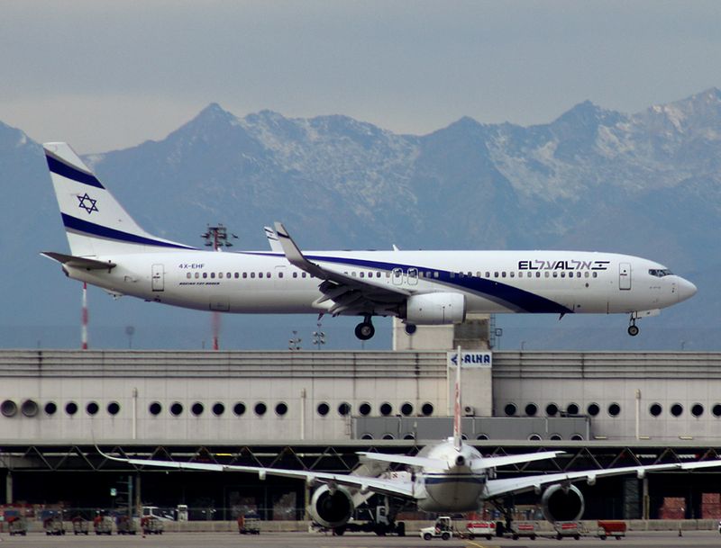 B737-900 4X-EHF 