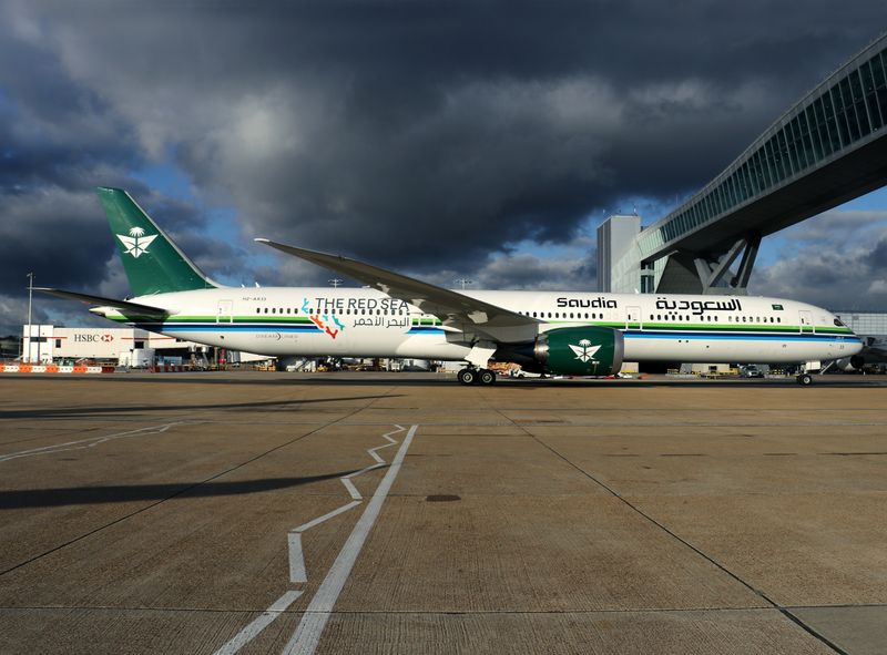 HZ-AR33 LGW 28-11-23 CD2.jpg