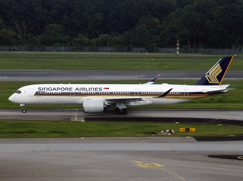 Airbus A350-941 9V-SJG