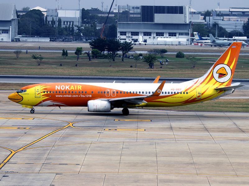 B737-800 HS-DBT 