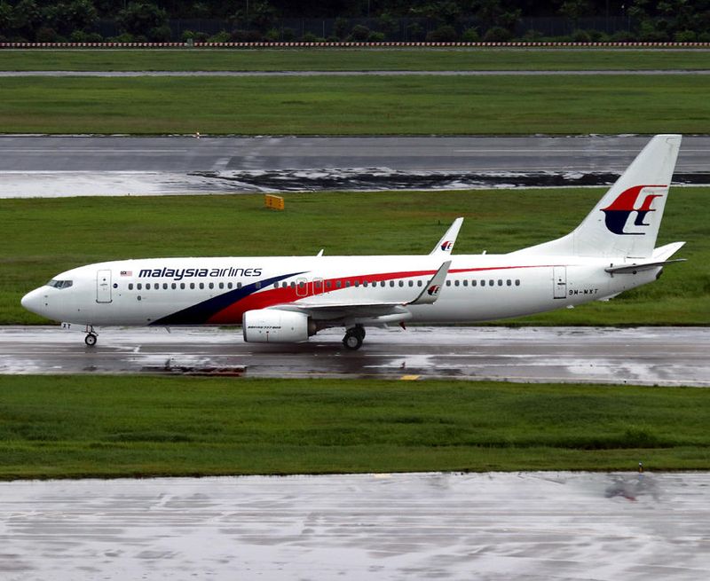 B737-800 9M-MXT