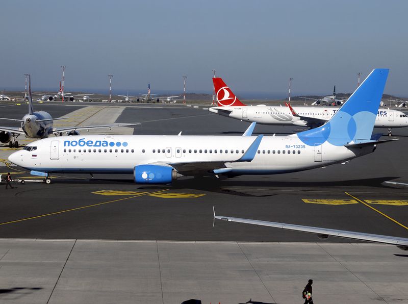 B737-800 RA-73295