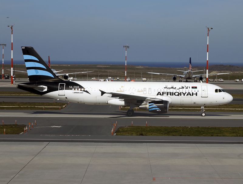 Airbus A320-200 5A-ONB