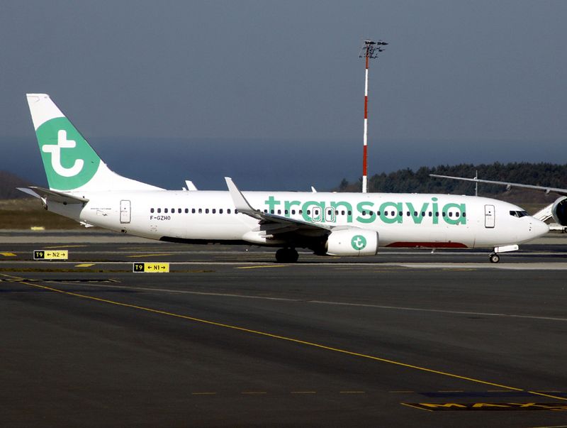 B737-800 F-GZHO
