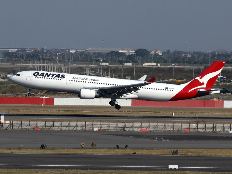 VH-QPF (BKK 15-01-24) FB.jpg