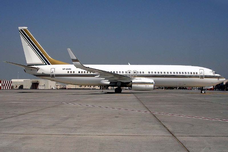 VP-BHN (DXB 2005) FBFB.jpg