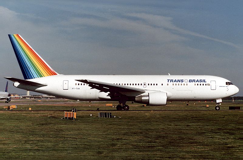 B767-200 PT-TAK LGW fbfb.jpg