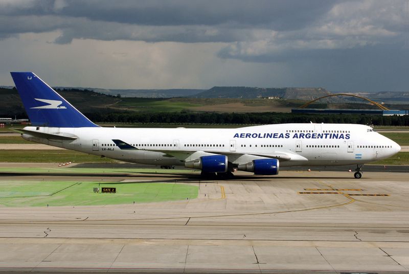 B747-400 LV-ALJ MAD Mar 07 FBFB.jpg