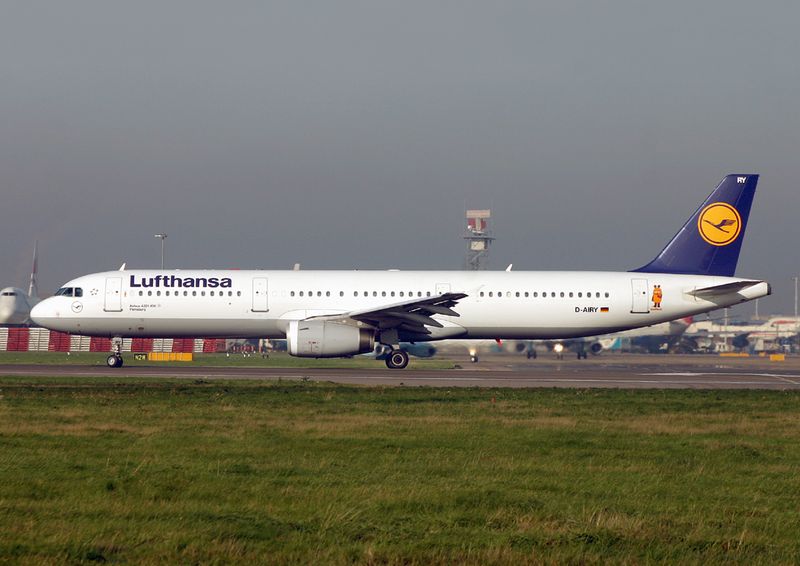D-AIRY (LHR) FBFB.jpg