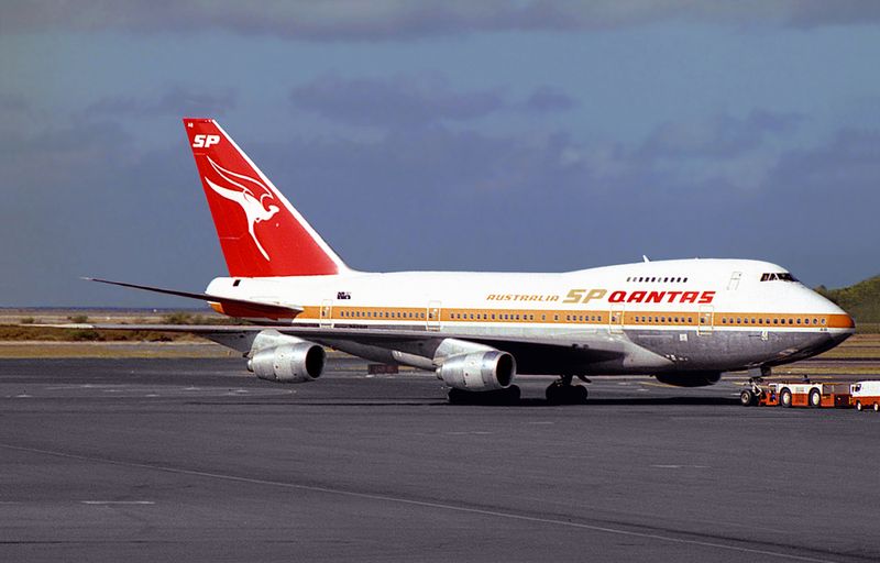 #004 Boeing 747SP-21 VH-EAB