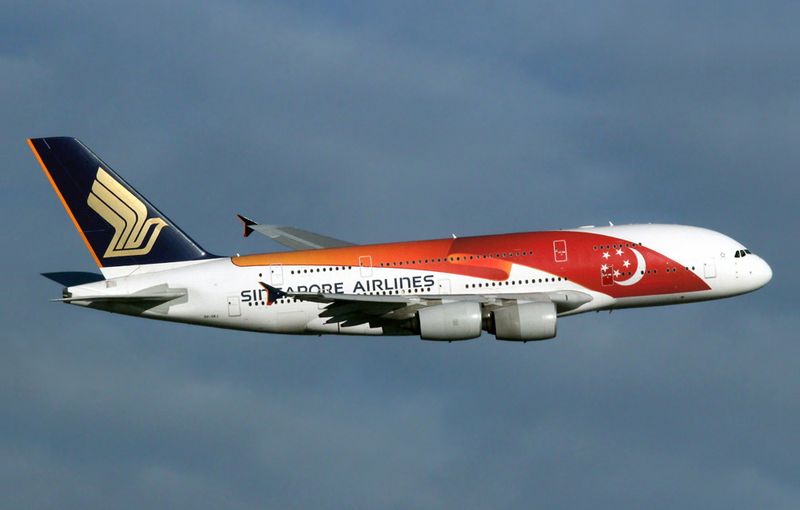 #007 Singapore Airlines Airbus A380-841 9V-SKJ Special livery