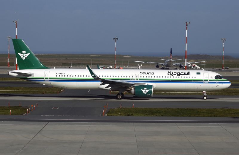 #009 Airbus A321-251NX HZ-ASAD