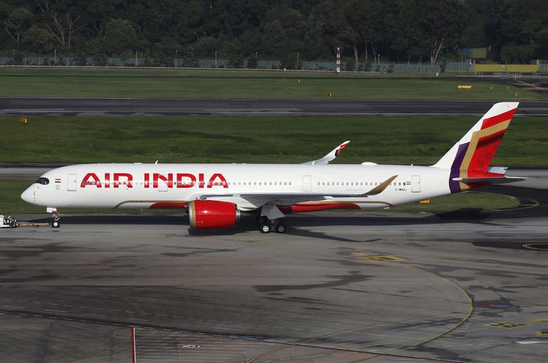 #010 Airbus A350-941 F-WHUJ 