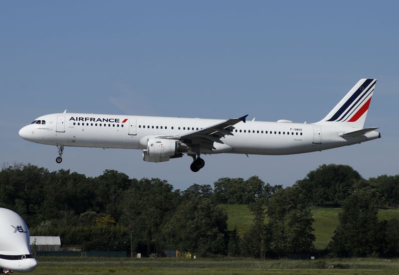 F-GMZE (TLS 10-05-24) FBFB.jpg