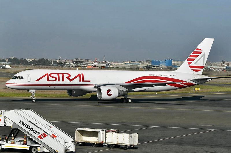 Boeing 757-200 5Y-SHJ