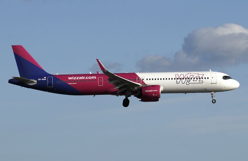 Arrv for LGW 26L