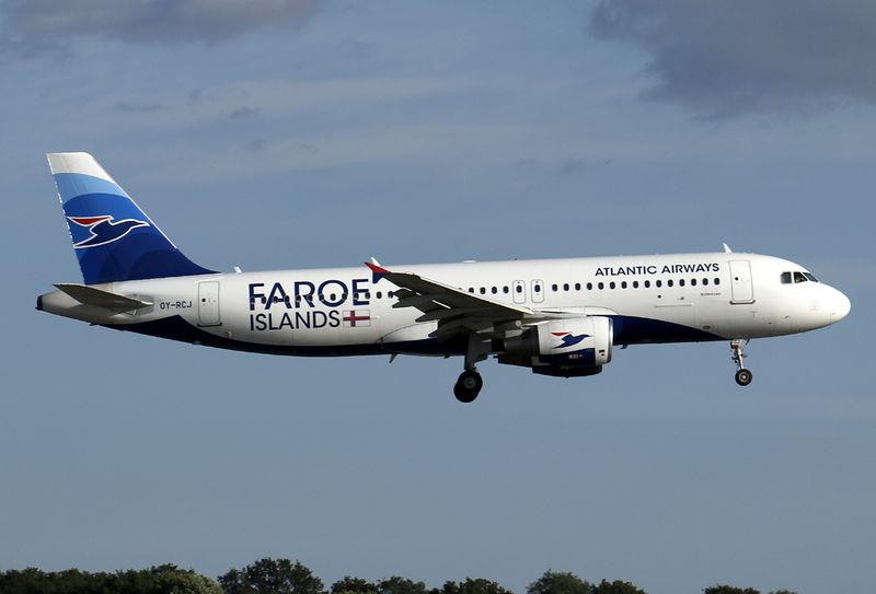 Landing for Gatwick's 26L