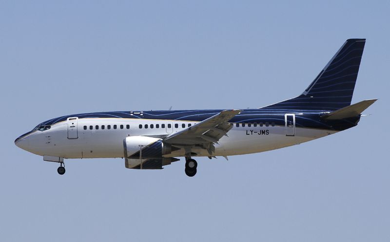 B737-500 LY-JMS