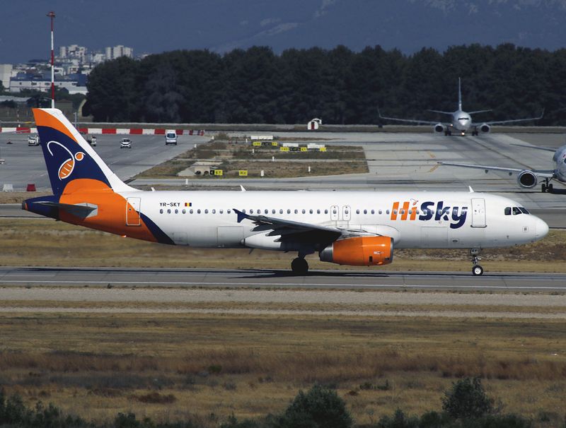 A320-200 YR-SKY