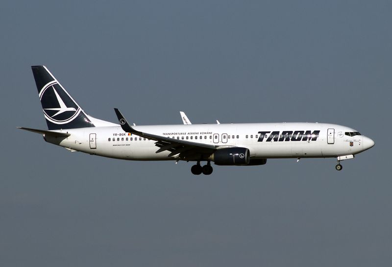 B737-800(WL) YR-BGK