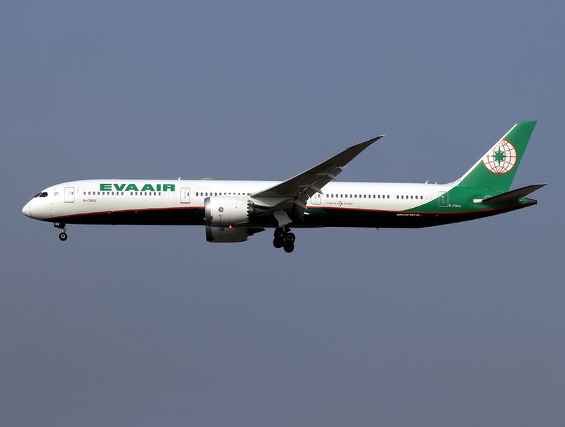 Boeing 787-10 B-17086