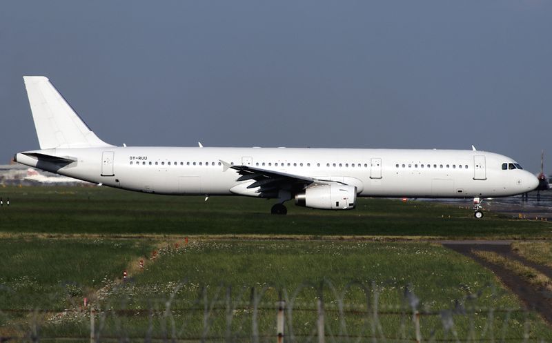 departs via 09R at London-Heathrow