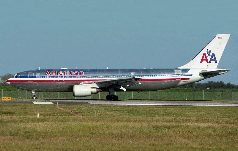 N33069 (LHR 97) fbfb.jpg