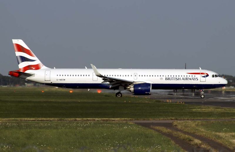 G-NEOW (LHR 31-07-24) FBFB.jpg
